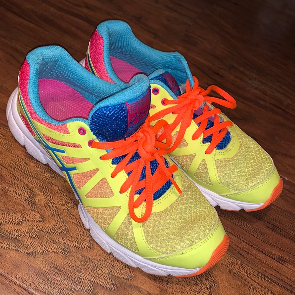 Neon ASICS